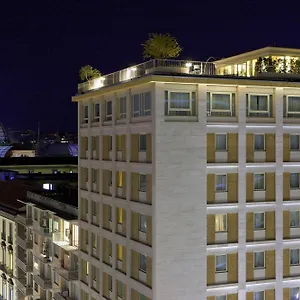 Renaissance Mediterraneo 4*, Napoli Italia
